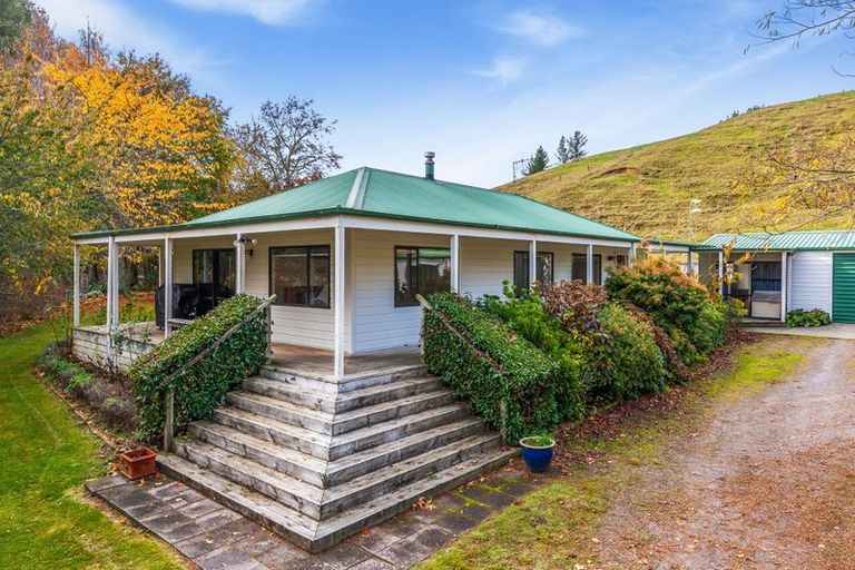 Photo of property in 197 Whangamata Road, Kinloch, Taupo, 3377