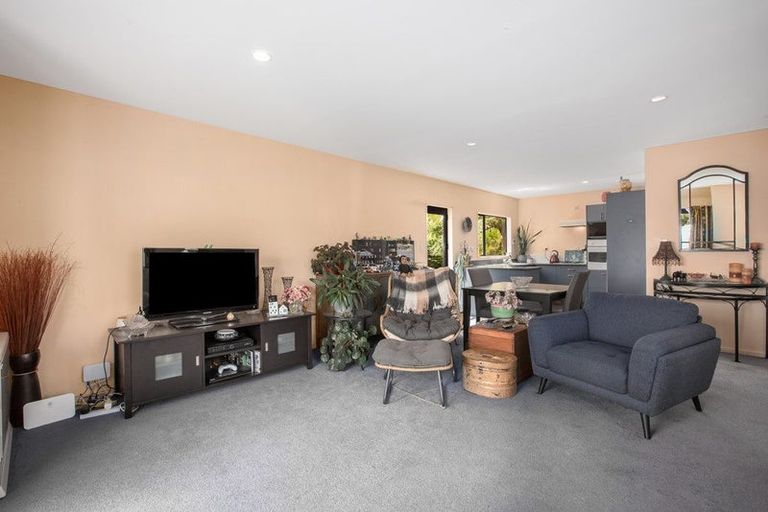 Photo of property in 8b Pelorous Street, Paparangi, Wellington, 6037