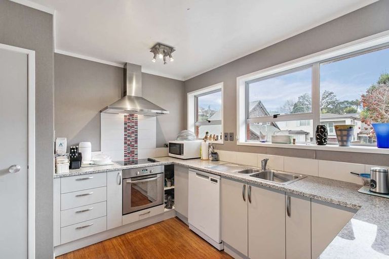 Photo of property in 2/10 Bay Road, Saint Heliers, Auckland, 1071