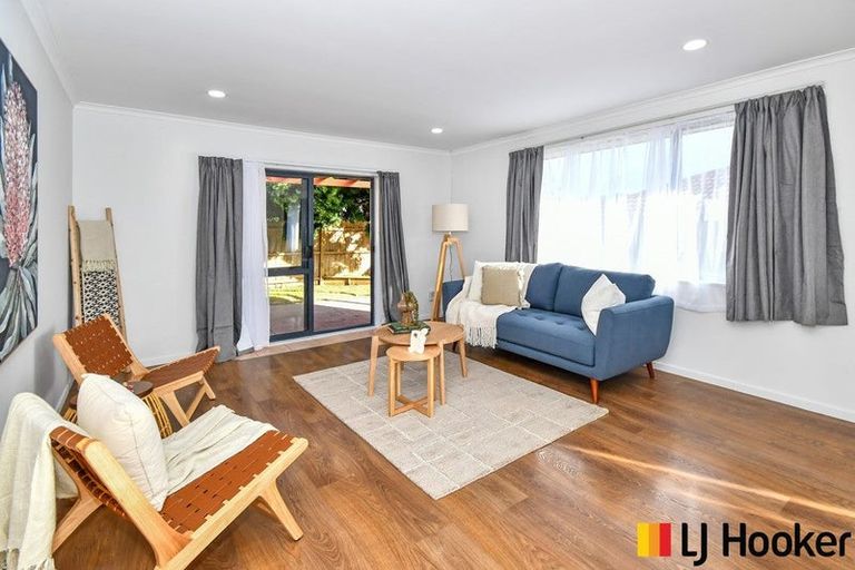 Photo of property in 8a Norman Close, The Gardens, Auckland, 2105