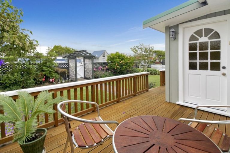 Photo of property in 23 Cowling Road, Hurdon, New Plymouth, 4310