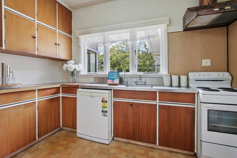 Photo of property in 10 Vectis Road, Hillcrest, Hamilton, 3216