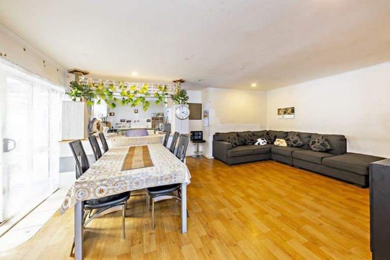 Photo of property in 153 Naylors Drive, Mangere, Auckland, 2022