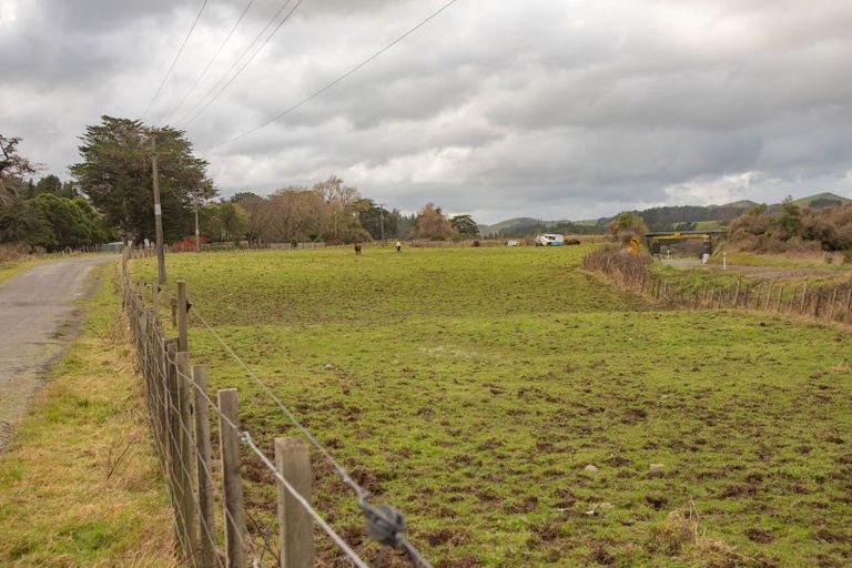 Photo of property in 100 Newman Road, Eketahuna, 4900