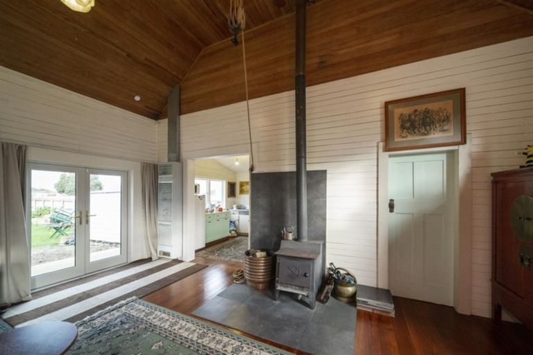 Photo of property in 39 Tauhuri Street, Manaia, 4612