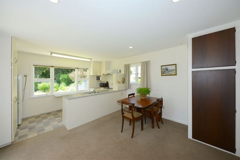 Photo of property in 6 Bevington Street, Avonhead, Christchurch, 8042