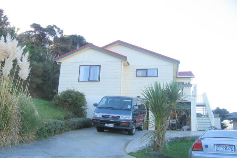 Photo of property in 31 Seagull Place, Whitby, Porirua, 5024