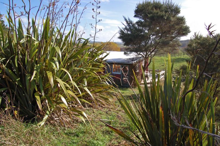 Photo of property in 1122 Oneriri Road, Kaiwaka, 0573