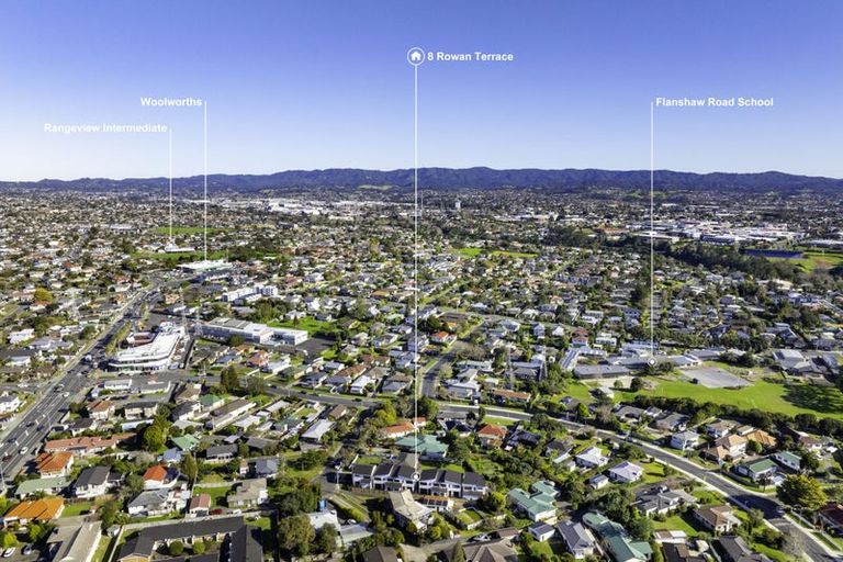 Photo of property in 8b Rowan Terrace, Te Atatu South, Auckland, 0610