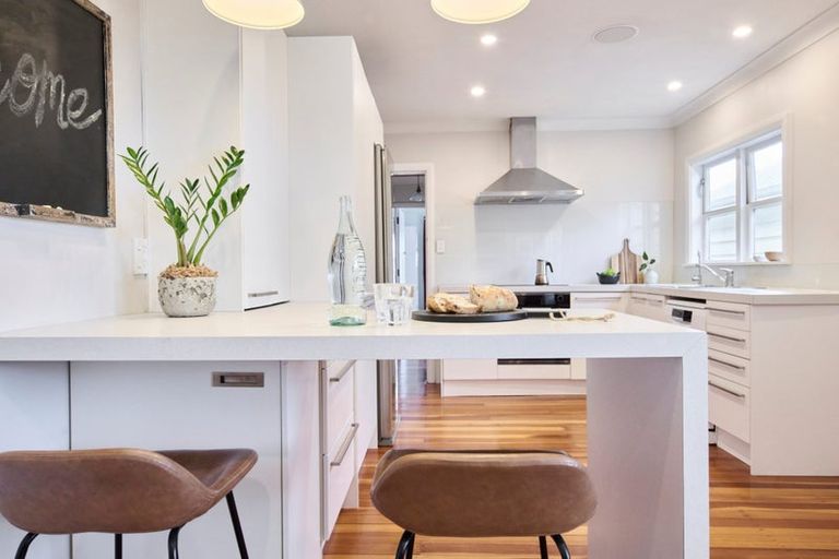 Photo of property in 4 Mana Avenue, Titahi Bay, Porirua, 5022