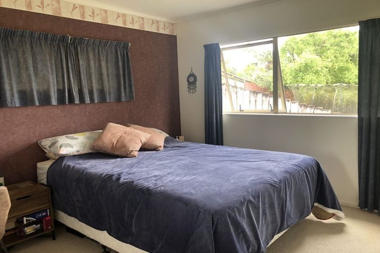 Photo of property in 2/73 Spinella Drive, Bayview, Auckland, 0629