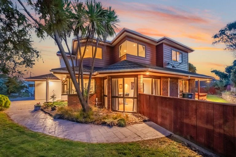 Photo of property in 9 Molyneux Close, Whitby, Porirua, 5024