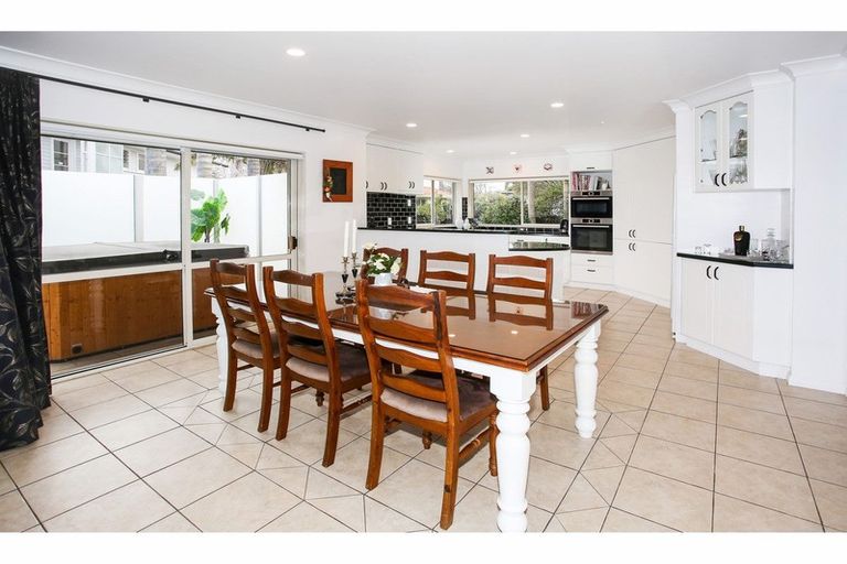 Photo of property in 62a Youngs Road, Papakura, 2110