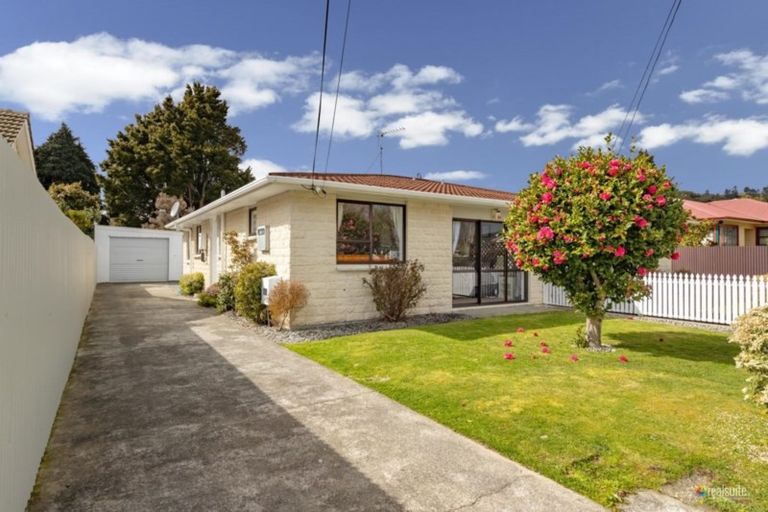 Photo of property in 1/22 Henry Street, Ebdentown, Upper Hutt, 5018