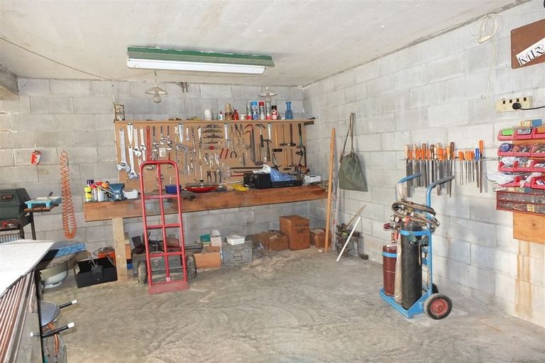 Photo of property in 11 Hillview Place, Pleasant Point, 7903