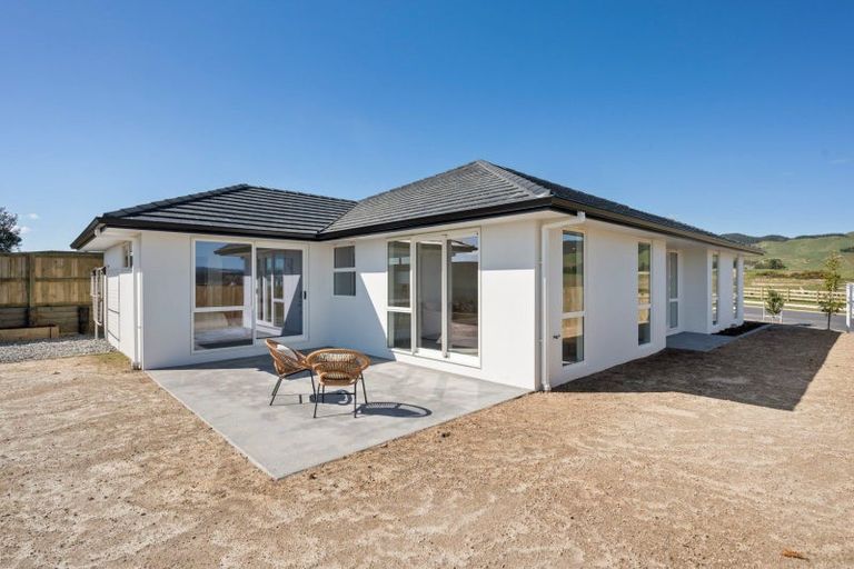 Photo of property in 16 Kohekohe Drive, Owhata, Rotorua, 3010