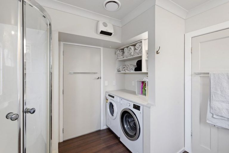 Photo of property in 42a Winchester Street, Levin, 5510