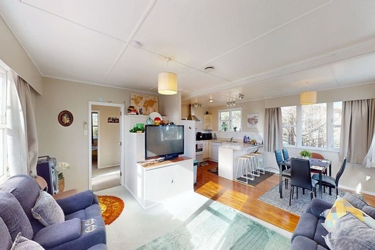 Photo of property in 12 Baylands Drive, Newlands, Wellington, 6037