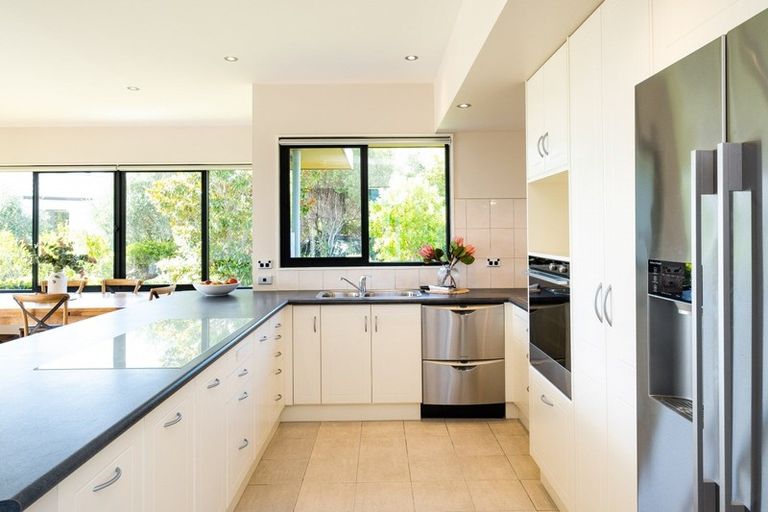 Photo of property in 7 Hikanui Place, Havelock North, 4130