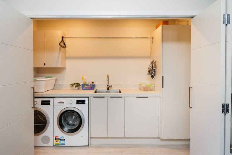 Photo of property in 156 Pacific Drive, Fitzherbert, Palmerston North, 4410