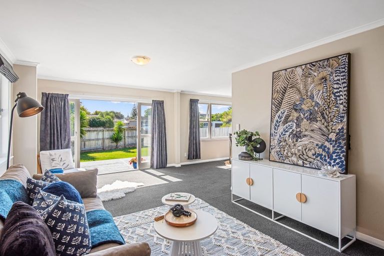 Photo of property in 16 Anthony Grove, Paraparaumu Beach, Paraparaumu, 5032