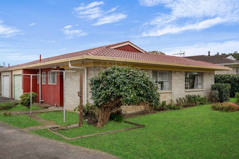 Photo of property in 1/461 Great South Road, Opaheke, Papakura, 2113