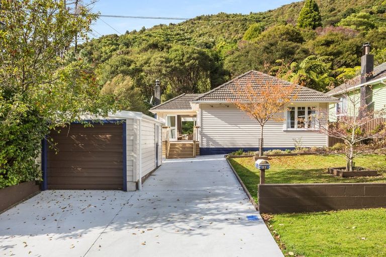 Photo of property in 27 Sunny Grove, Wainuiomata, Lower Hutt, 5014