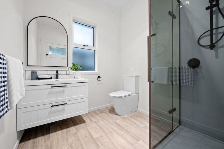 Photo of property in 8 Pembroke Lane, Hamilton Lake, Hamilton, 3204