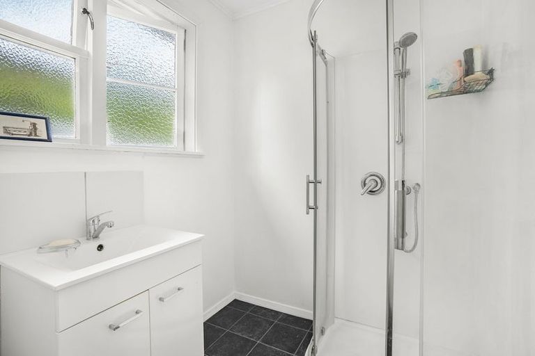 Photo of property in 200 Waddington Drive, Naenae, Lower Hutt, 5011