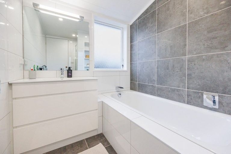 Photo of property in 644 Featherston Street, Roslyn, Palmerston North, 4414