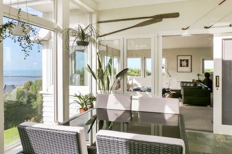 Photo of property in 27 Belleview Terrace, Mount Pleasant, Christchurch, 8081