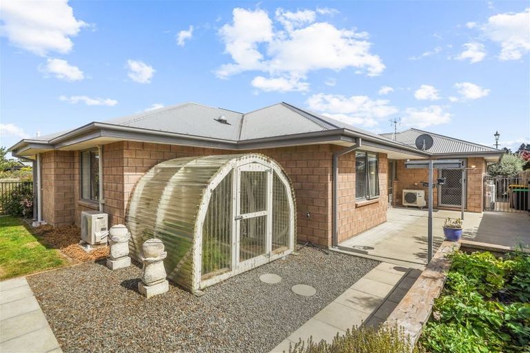 Photo of property in 11 Awa Place, Rangiora, 7400
