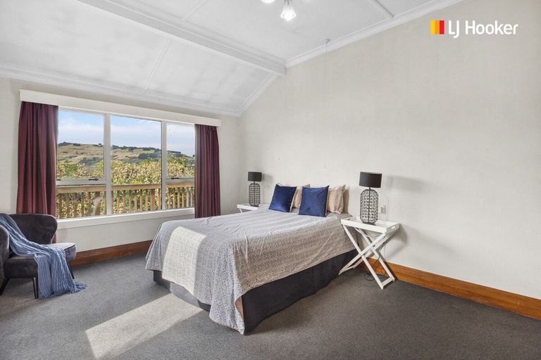 Photo of property in 32 Adderley Terrace, Ravensbourne, Dunedin, 9022