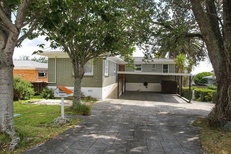 Photo of property in 15 Laurelwood Avenue, Pukekohe, 2120