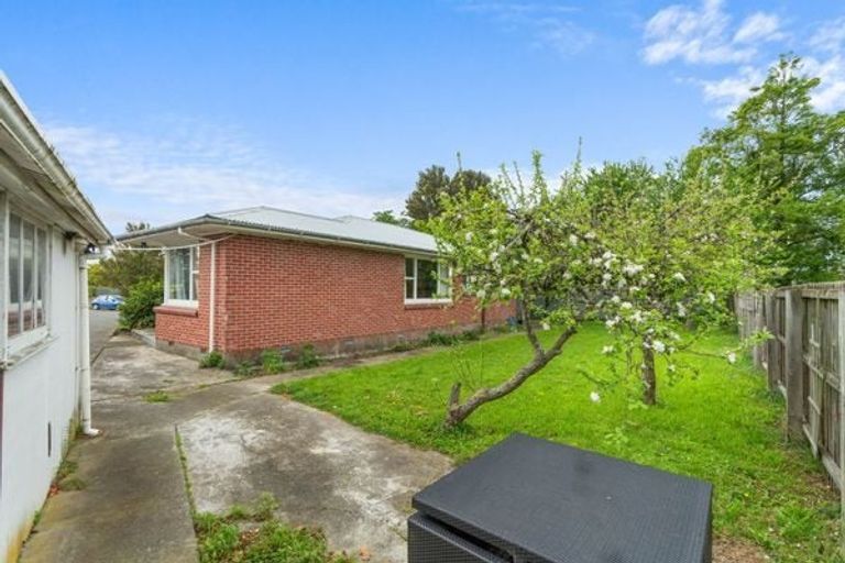 Photo of property in 2 Aileen Place, Upper Riccarton, Christchurch, 8041