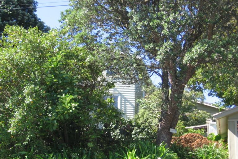 Photo of property in 567 Beach Road, Murrays Bay, Auckland, 0630