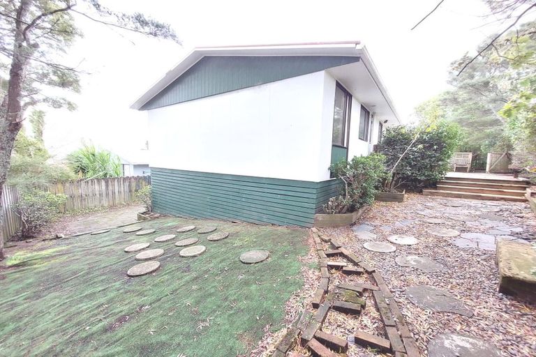 Photo of property in 2/21 Sarajevo Place, Massey, Auckland, 0614