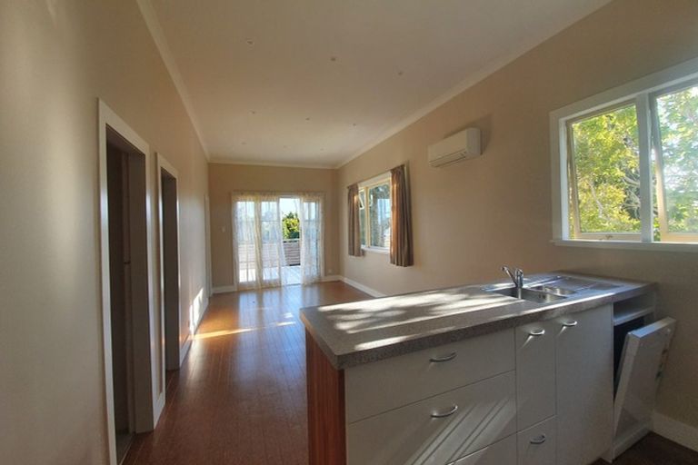 Photo of property in 32 Bonithon Avenue, Moturoa, New Plymouth, 4310