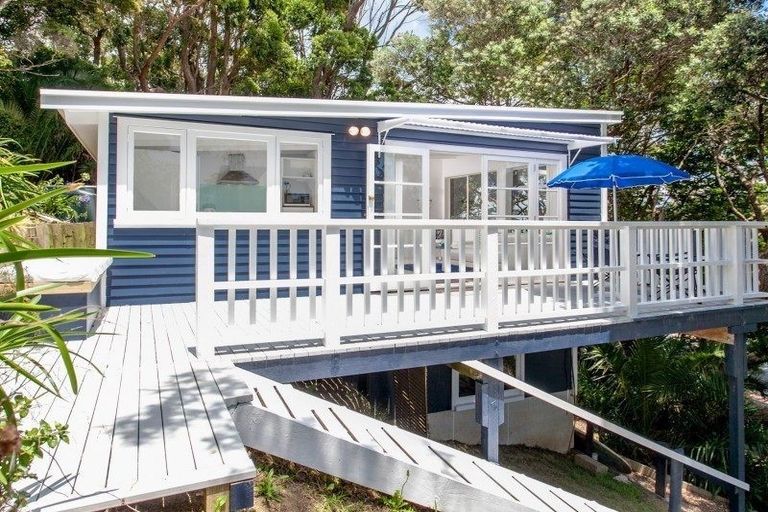 Photo of property in 72 Wharf Road, Ostend, Waiheke Island, 1081