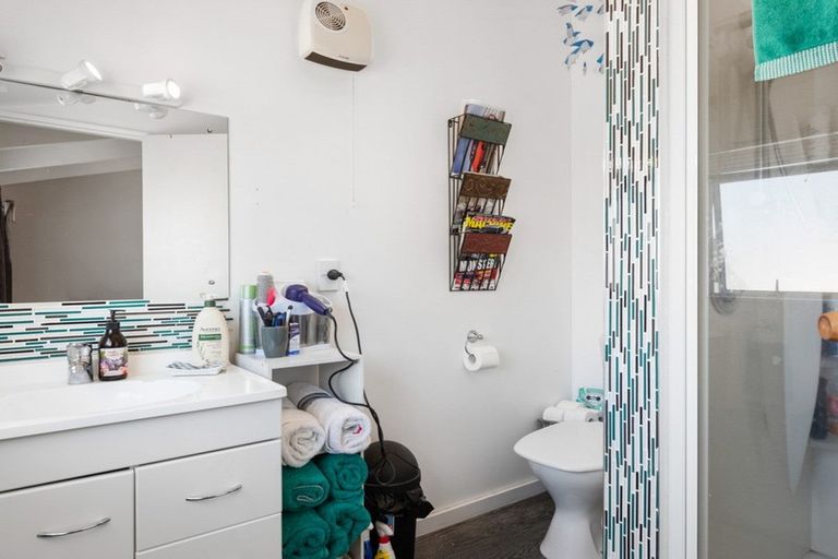 Photo of property in 90 Mclauchlan Street, Springlands, Blenheim, 7201