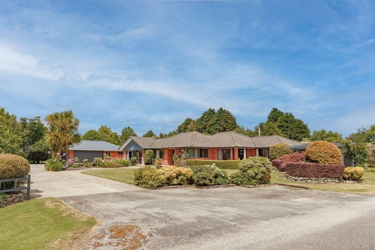 Photo of property in 39 Kew Road, Westport, 7825