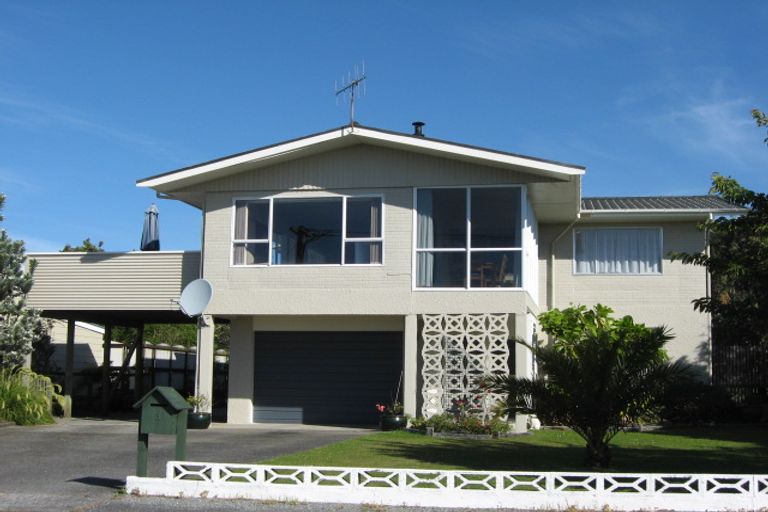 Photo of property in 3 Marine Parade, Carters Beach, Westport, 7825