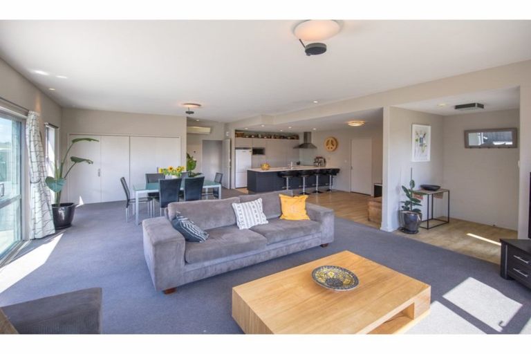 Photo of property in 8 Millesimes Way, Yaldhurst, Christchurch, 8042