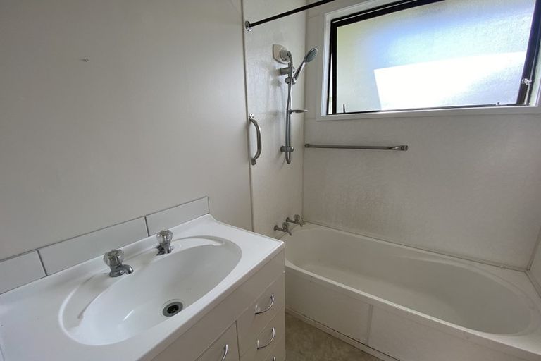 Photo of property in 21 Rigter Place, Enderley, Hamilton, 3214