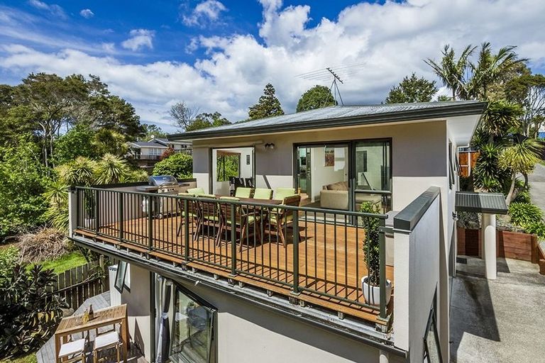 Photo of property in 71a Gledstane Road, Stanmore Bay, Whangaparaoa, 0932