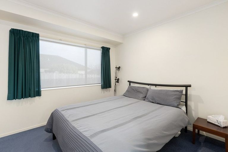 Photo of property in 122 Charles Prevost Drive, The Gardens, Auckland, 2105