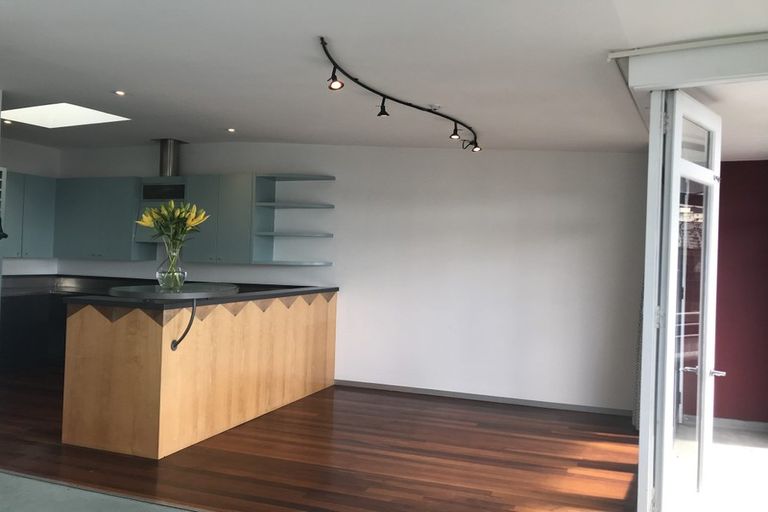 Photo of property in Dominion Apartments, 25/80 Victoria Street, Wellington Central, Wellington, 6011