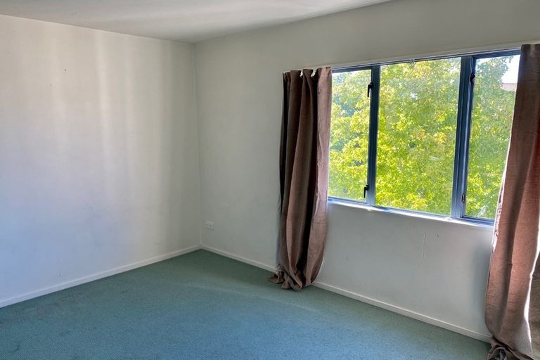 Photo of property in Lakeview Terrace, 20/14 Ambrico Place, New Lynn, Auckland, 0600