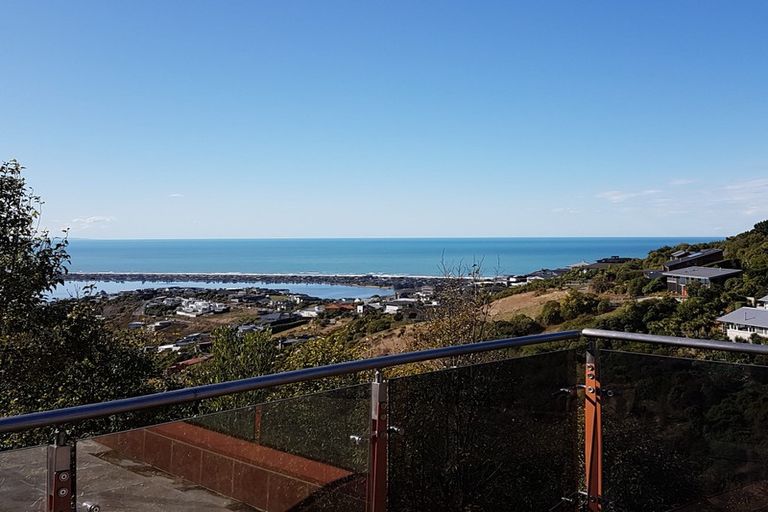 Photo of property in 7 Craigieburn Lane, Mount Pleasant, Christchurch, 8081