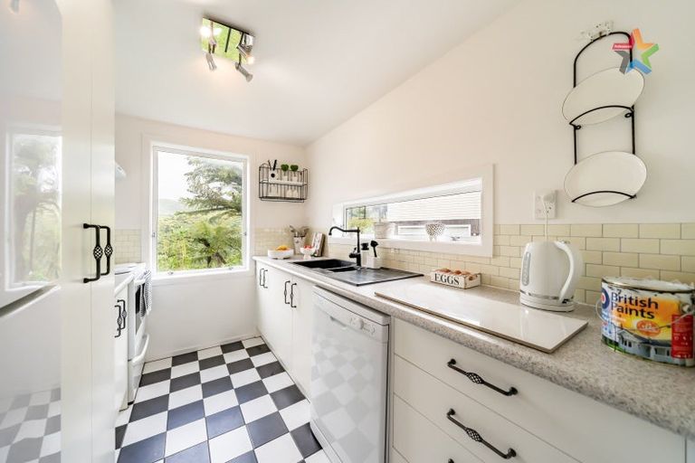 Photo of property in 99 Major Drive, Kelson, Lower Hutt, 5010